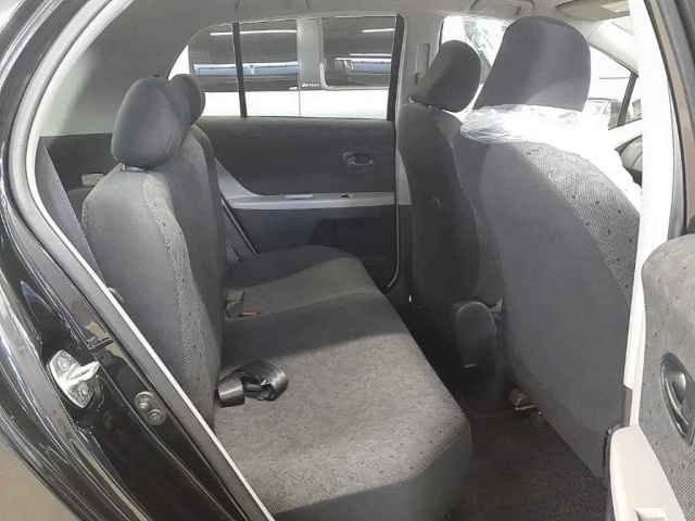 TOYOTA VITZ 2009