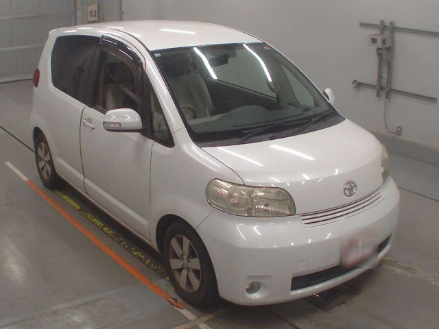 TOYOTA PORTE 2008