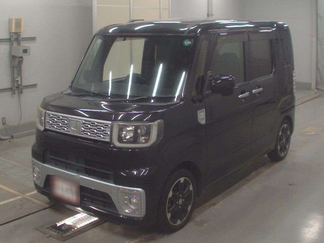 DAIHATSU WAKE 2015