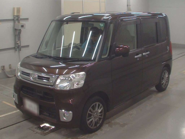 DAIHATSU TANTO 2014