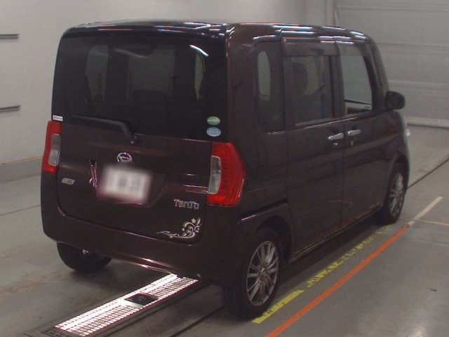 DAIHATSU TANTO 2014