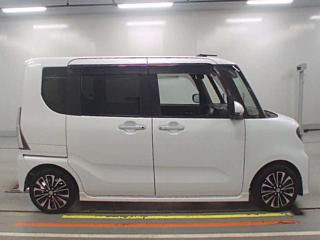 DAIHATSU TANTO 2021
