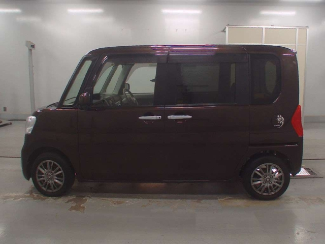 DAIHATSU TANTO 2014