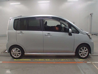 DAIHATSU MOVE 2013