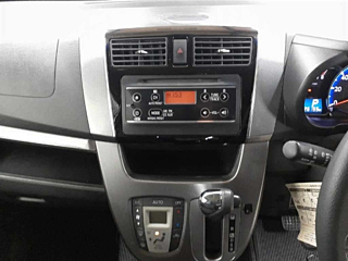 DAIHATSU MOVE 2013