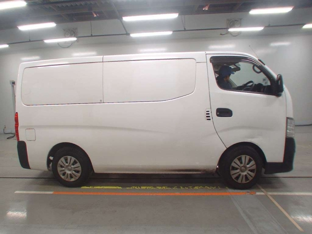 NISSAN CARAVAN VAN 2018