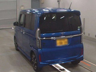 HONDA N BOX 2017