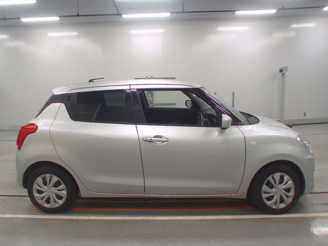 SUZUKI SWIFT 2021