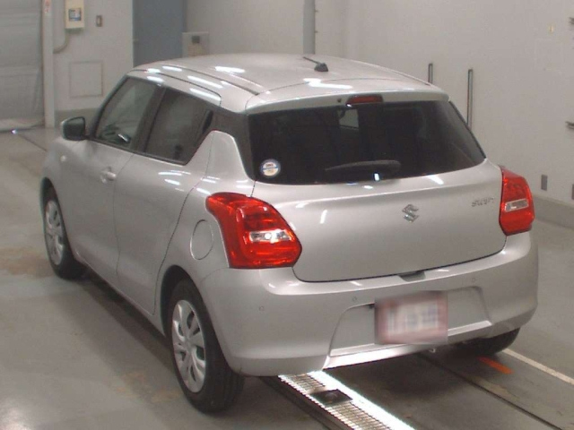 SUZUKI SWIFT 2021
