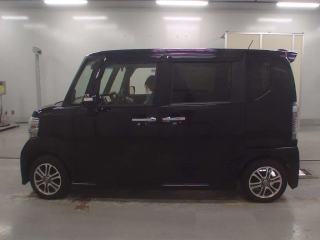 HONDA N BOX 2016