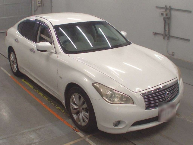 NISSAN FUGA 2010
