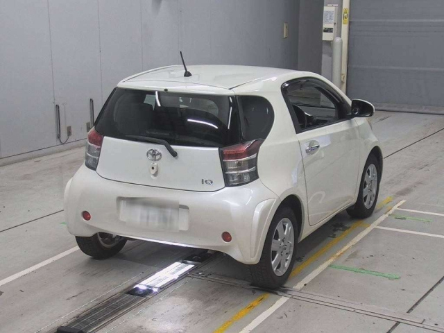 TOYOTA IQ 2009