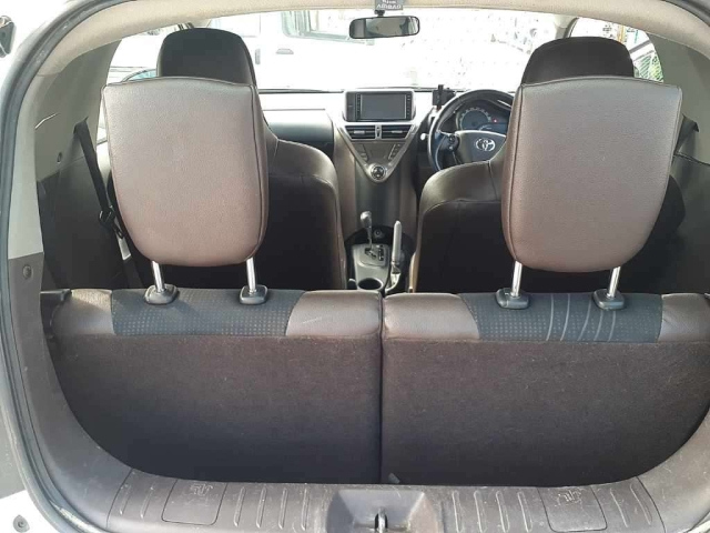 TOYOTA IQ 2009