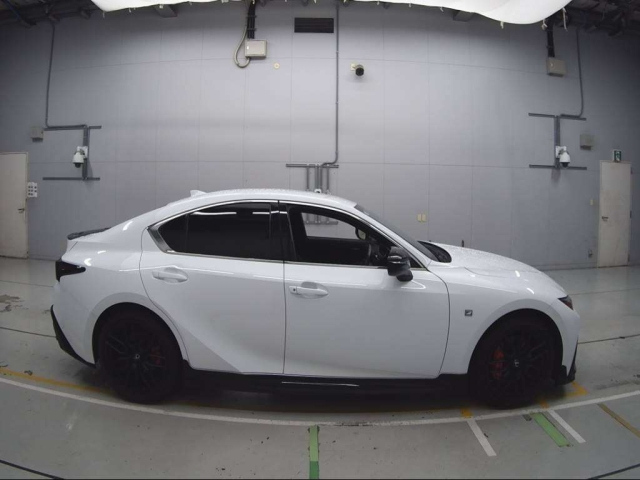 LEXUS IS 2021