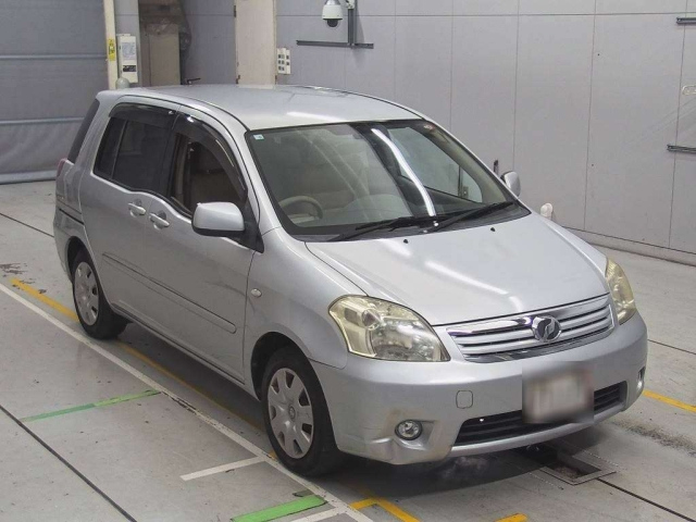 TOYOTA RAUM 2008