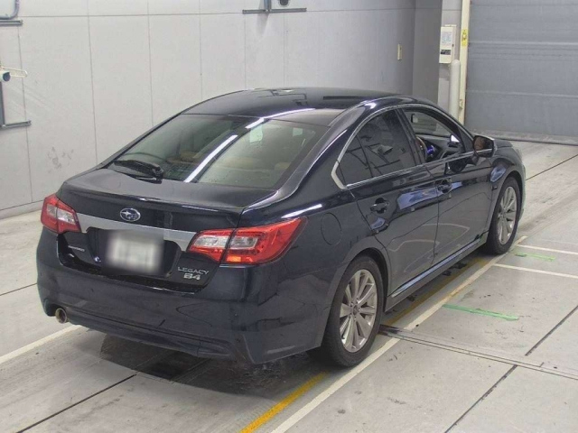 SUBARU LEGACY B4 2017