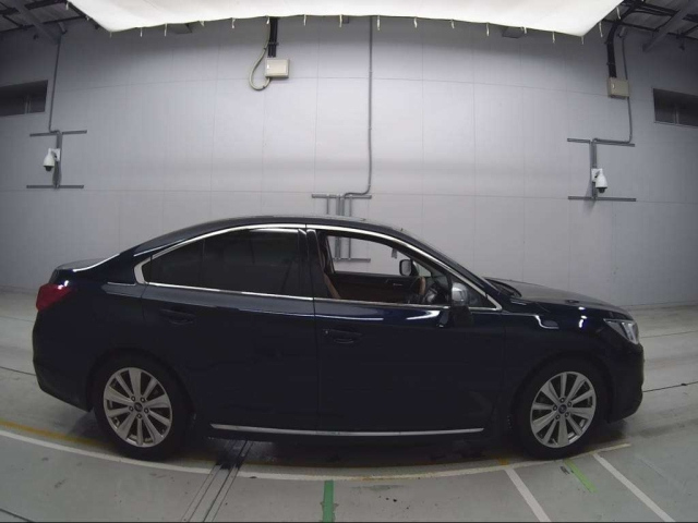 SUBARU LEGACY B4 2017
