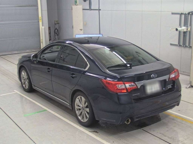 SUBARU LEGACY B4 2017