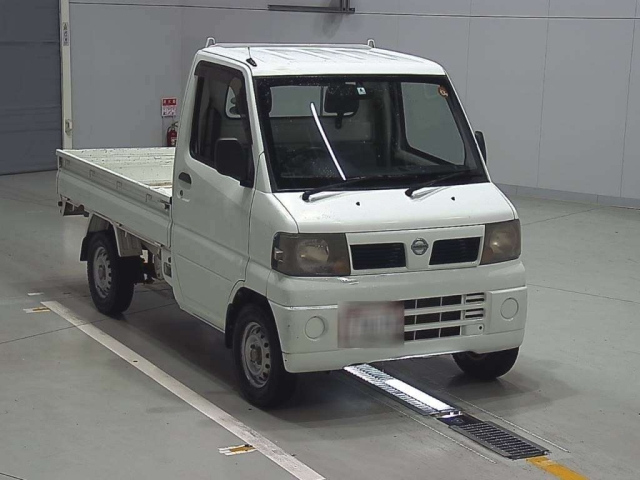 NISSAN CLIPPER TRUCK 2009