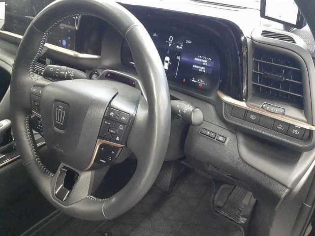 TOYOTA CROWN SPORT 2024