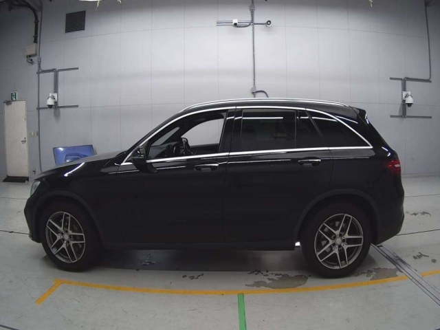 MERCEDES BENZ GLC CLASS 2016