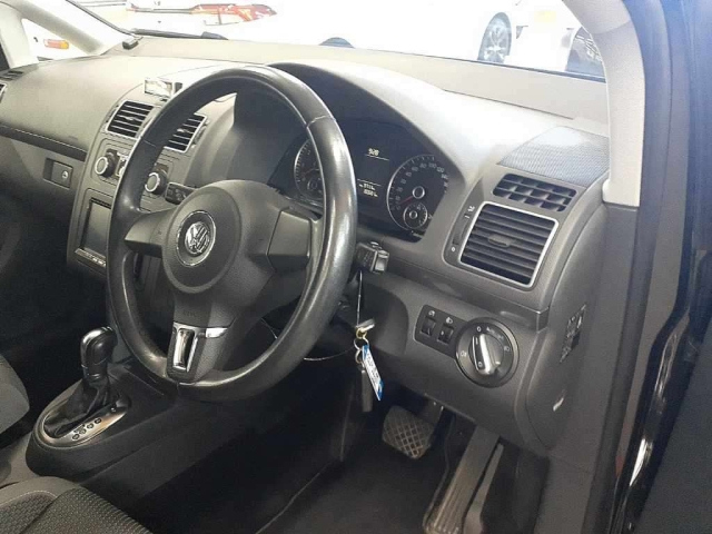 VOLKSWAGEN GOLF TOURAN 2013