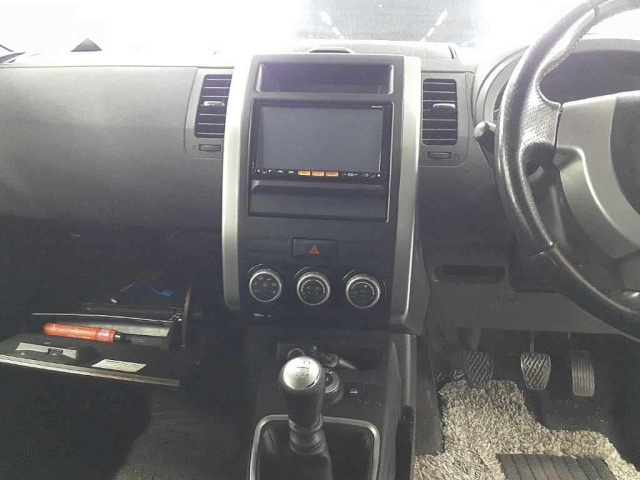 NISSAN X-TRAIL 2011