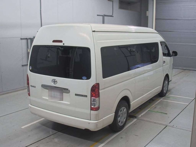 TOYOTA HIACE 2018
