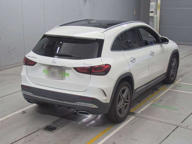 MERCEDES BENZ GLA CLASS 2022