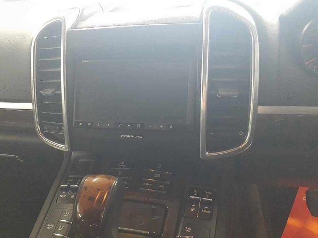 PORSCHE CAYENNE 2011
