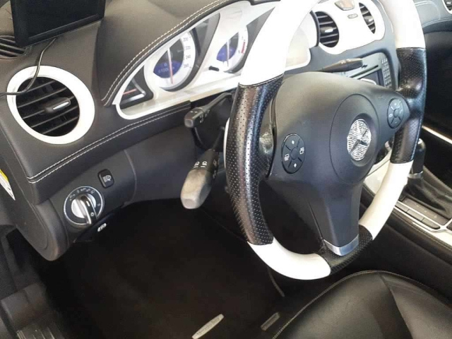 MERCEDES BENZ SL SERIES 2009