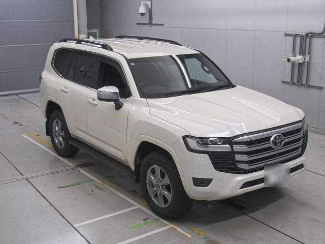 TOYOTA LAND CRUISER 2023