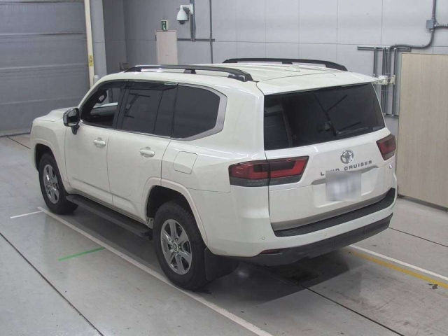 TOYOTA LAND CRUISER 2023