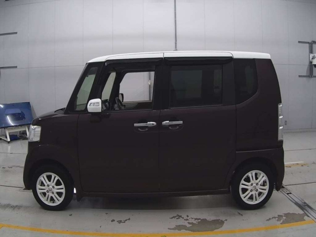 HONDA N BOX 2015