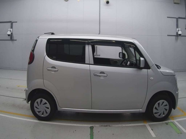 SUZUKI MRWAGON 2012