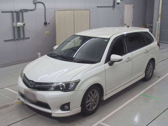 TOYOTA COROLLA FIELDER 2013