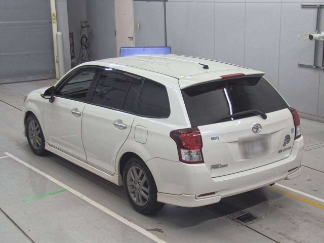 TOYOTA COROLLA FIELDER 2013