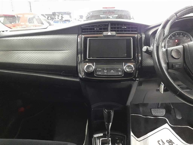 TOYOTA COROLLA FIELDER 2013