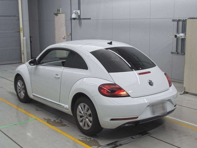VOLKSWAGEN THE BEETLE 2016