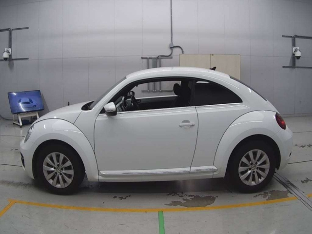 VOLKSWAGEN THE BEETLE 2016