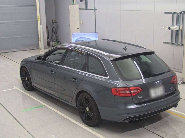 AUDI A4 2013