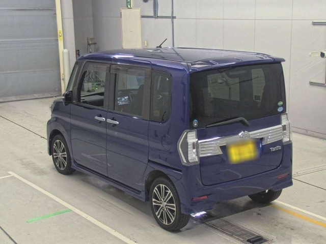 DAIHATSU TANTO 2016