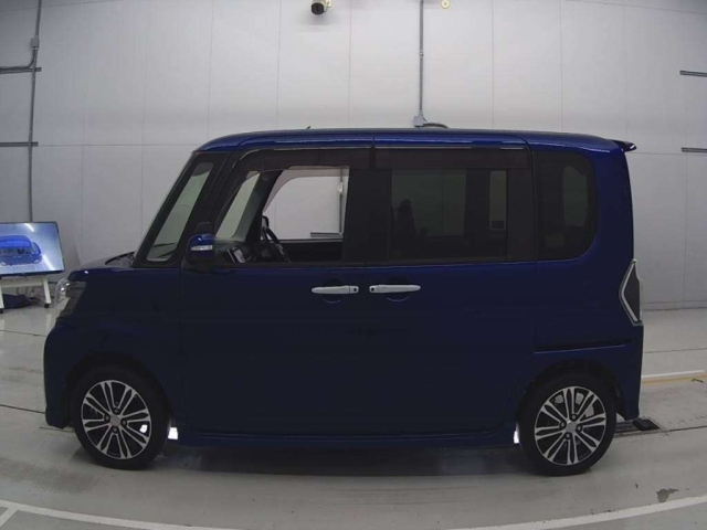 DAIHATSU TANTO 2016