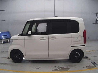 HONDA N BOX 2017