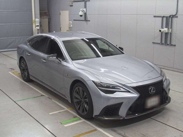 LEXUS LS 2022
