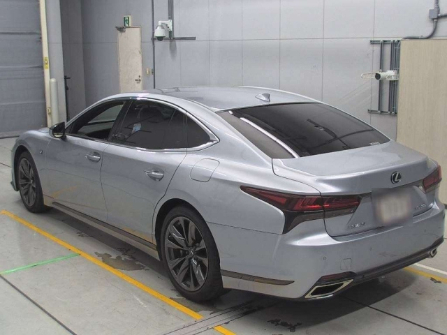 LEXUS LS 2022
