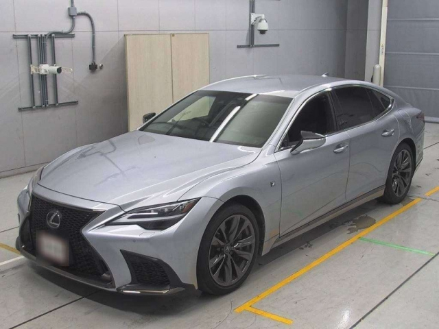 LEXUS LS 2022