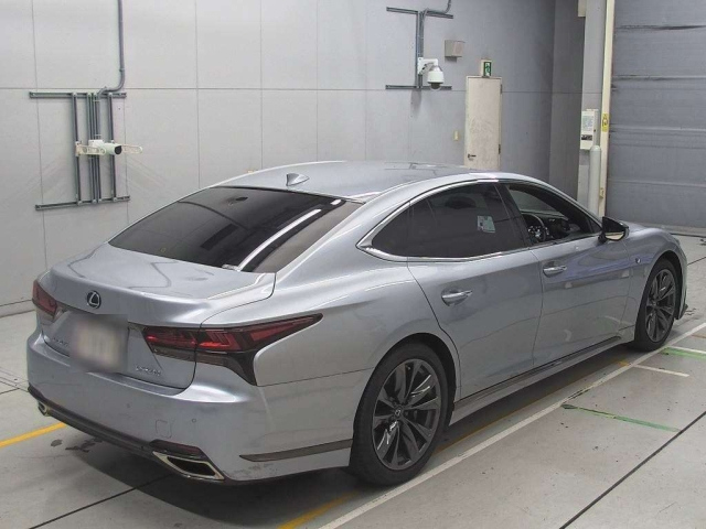 LEXUS LS 2022