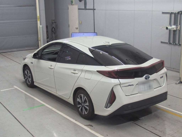TOYOTA PRIUS PHV 2017