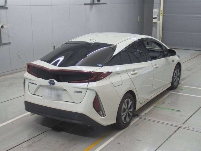 TOYOTA PRIUS PHV 2017